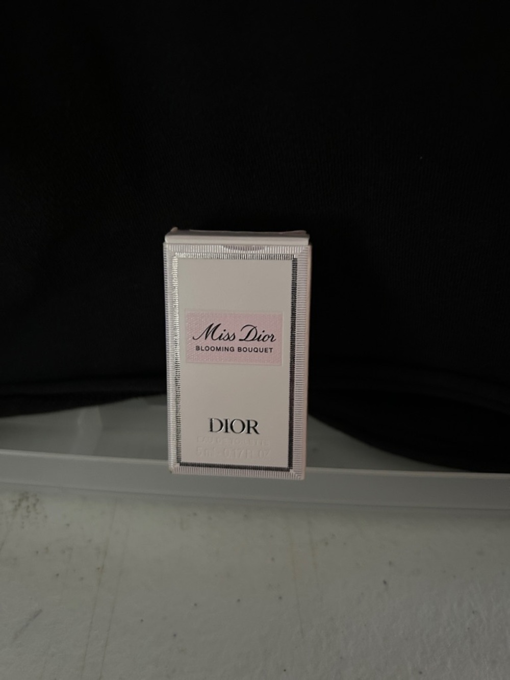 Dior Miss Dior Blooming Bouquet Mini Box - Pink & White- 5 ml Dabber.